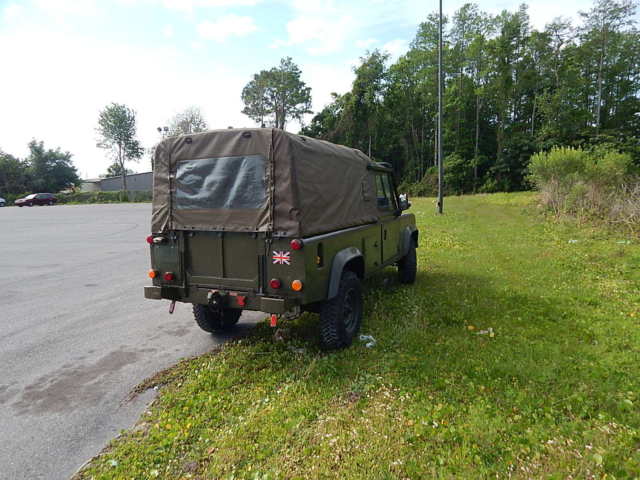 1900 Land Rover Defender - photo 6