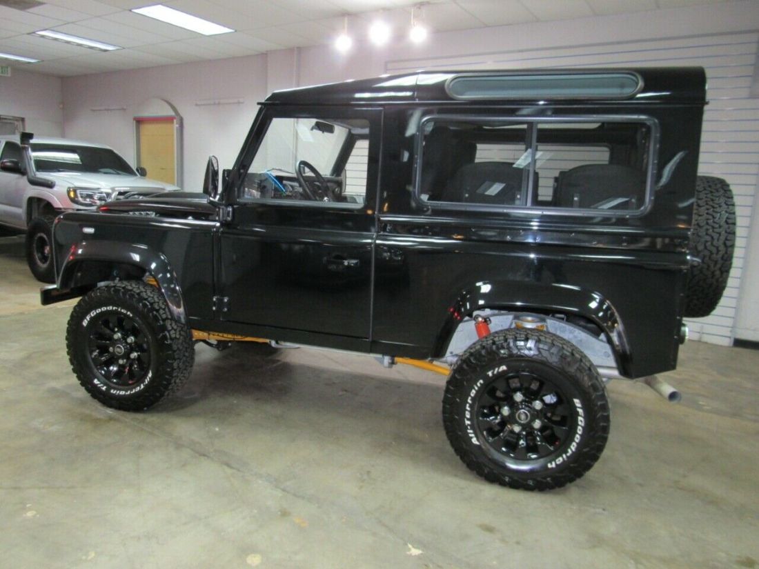 1987 Land Rover Defender 2-Door 4WD - photo 2