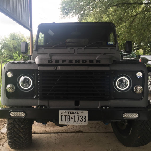 1987 Land Rover Defender 90 (Completely Restored!) 1987 Land Rover Defender 2 DOOR