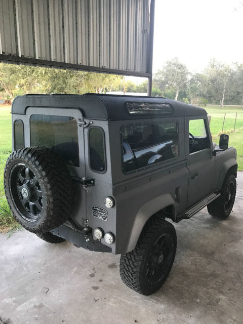 1987 Land Rover Defender 2 DOOR - photo 2