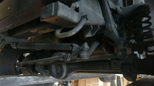 1900 Land Rover Defender D90 - photo 5