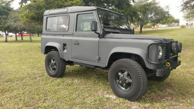 1900 Land Rover Defender D90 - photo 9