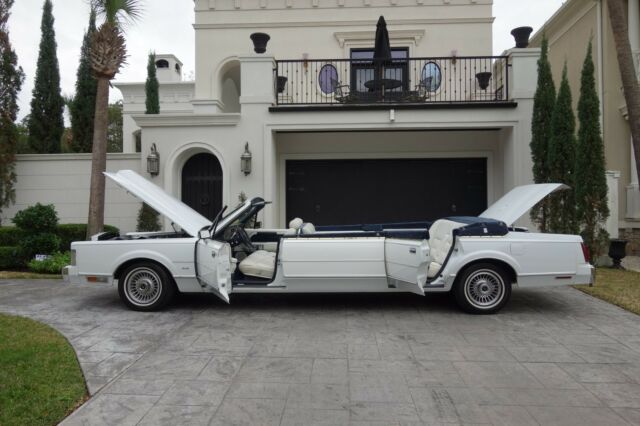 1987 Lincoln Town Car - photo 11