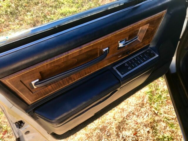 1987 Lincoln Continental - photo 8