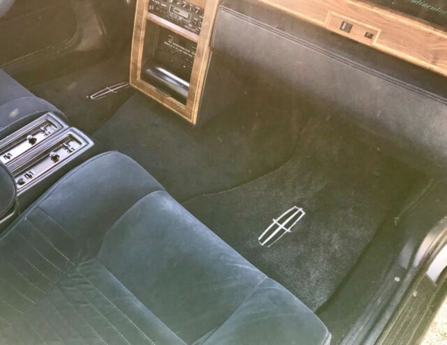 1987 Lincoln Continental - photo 9