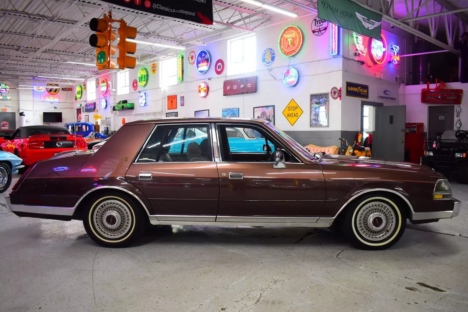 1987 Lincoln Continental GIVENCHY EDITION - photo 4