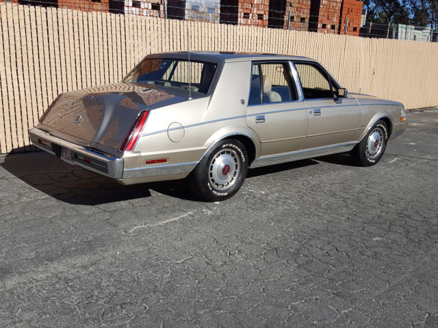 1987 Lincoln Continental COINTINENTAL - photo 2