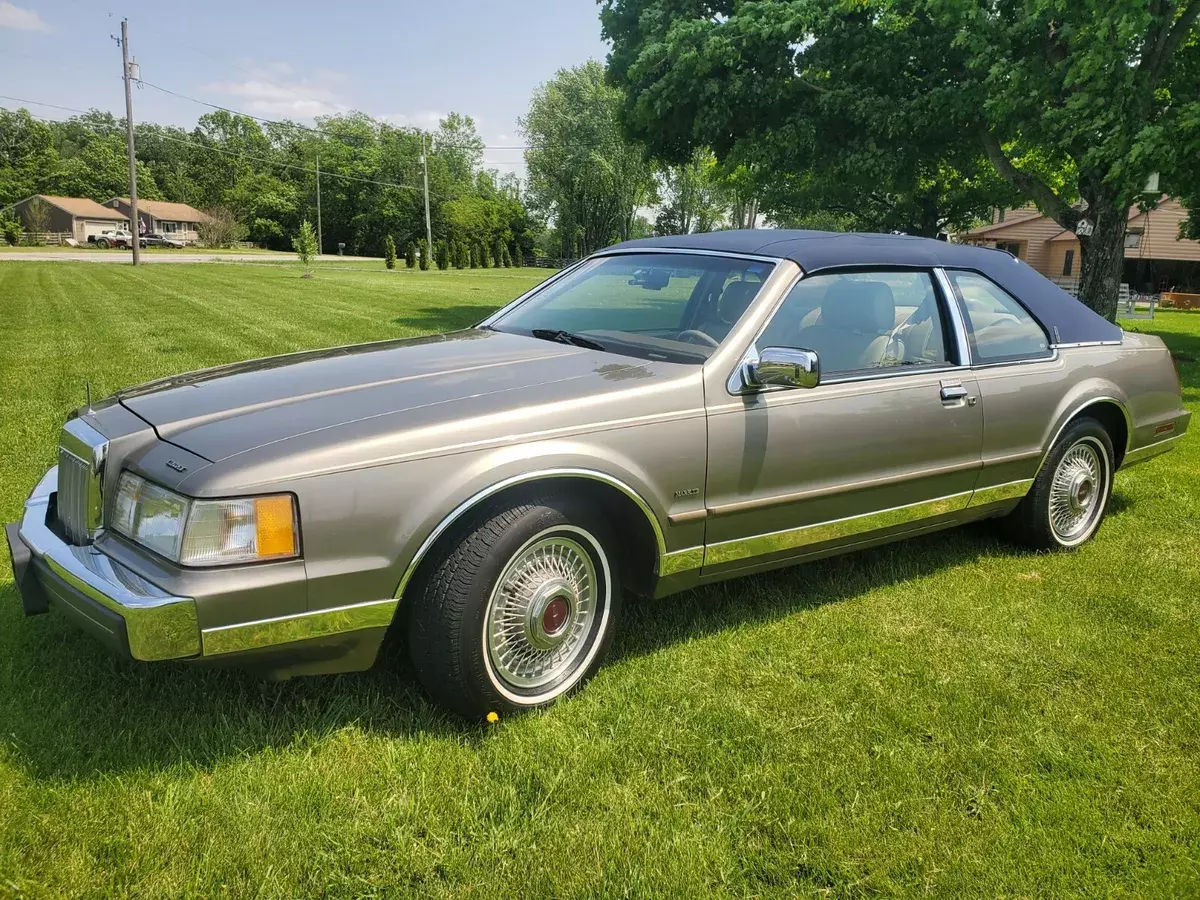 1987 Lincoln Mark VII Bill Blass 1987 Lincoln Mark VII Bill Blass