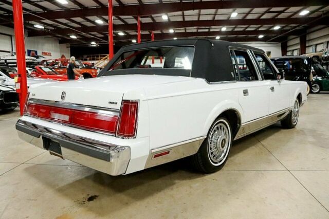 1987 Lincoln Town Car -- - photo 5