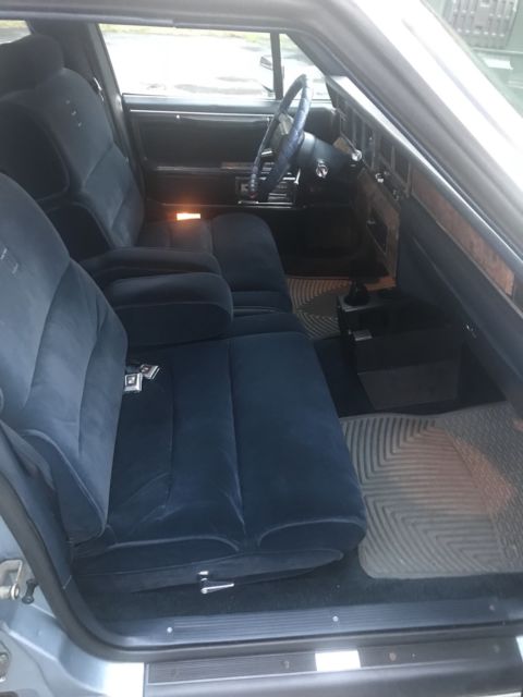 1987 Lincoln Town Car Base - photo 8
