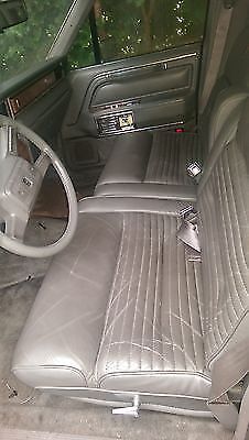 1987 Lincoln Town Car Cartier Sedan 4-Door - photo 3