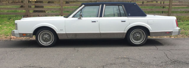 1987 Lincoln Town Car - photo 13