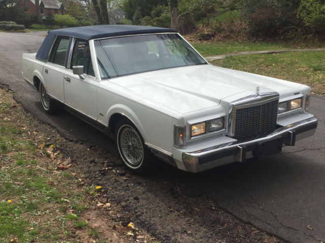1987 Lincoln Town Car - photo 3