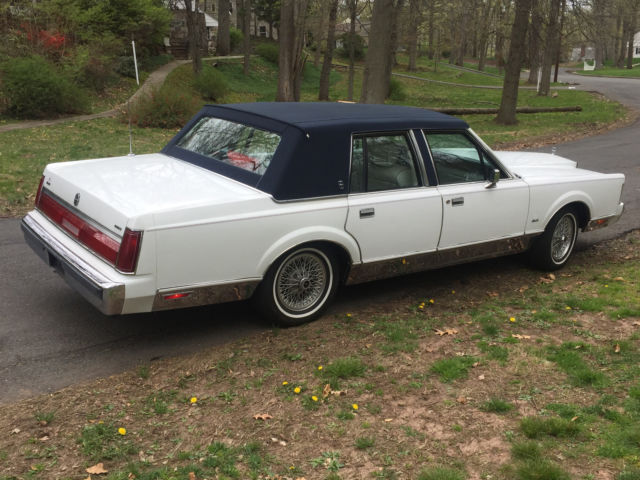 1987 Lincoln Town Car - photo 9