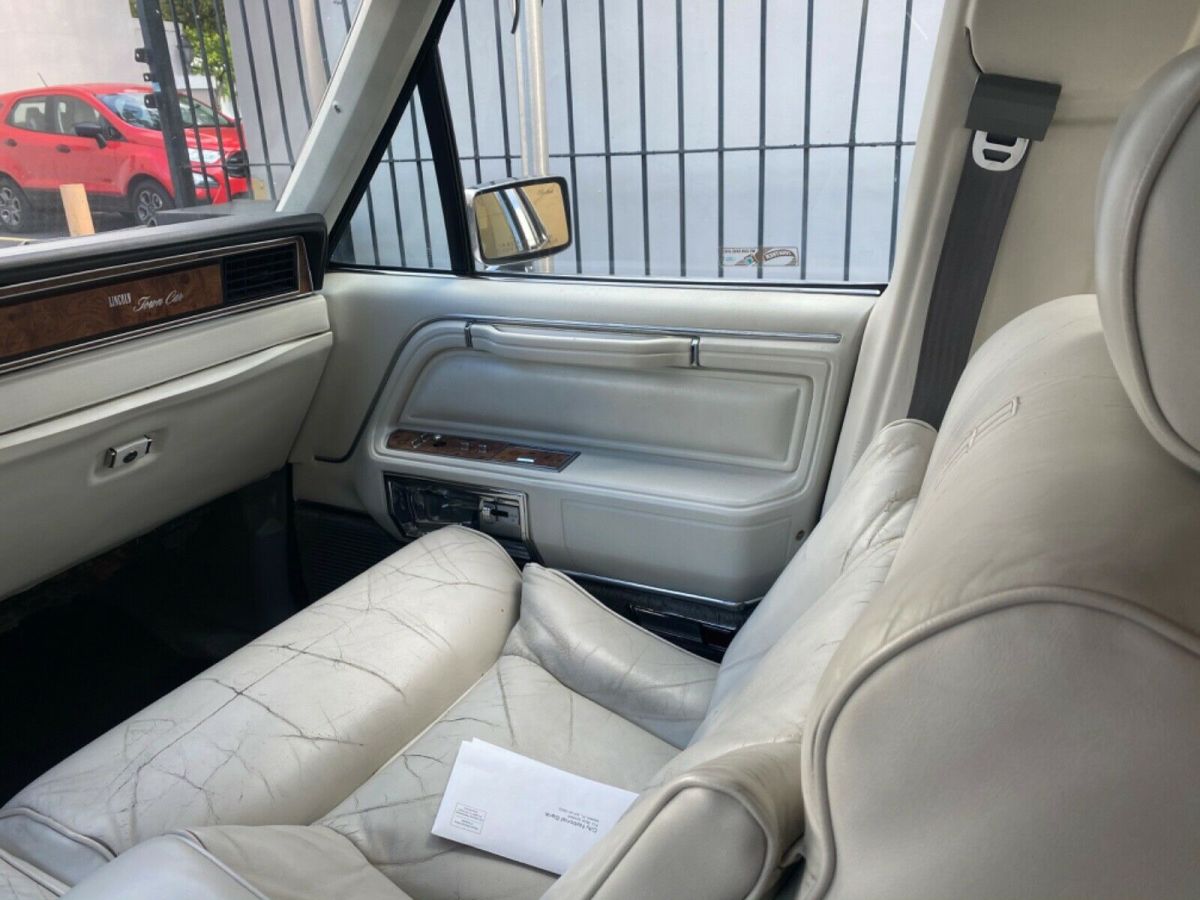 1987 Lincoln Town Car SIGNATURE - photo 11