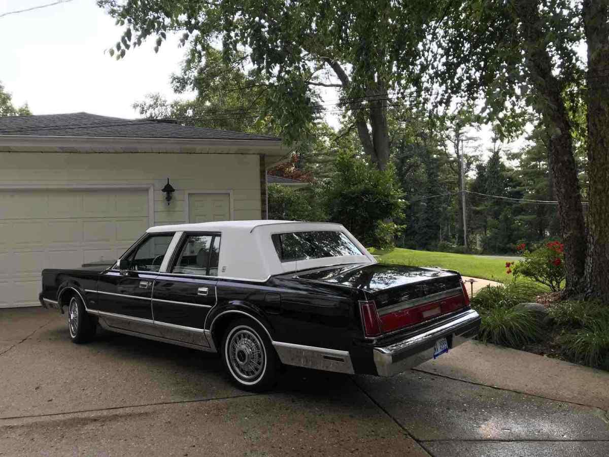 1987 Lincoln Town Car SIGNATURE - photo 8