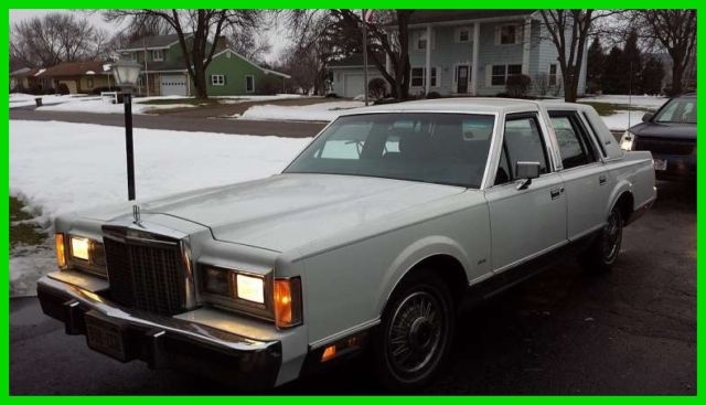 1987 Lincoln town Car Signature 5L V8 16V Automatic RWD Cruise Control WISCONSIN 1987 Lincoln Town Car Signature
