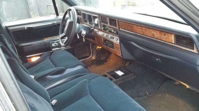 1987 Lincoln Town Car Signature - photo 7