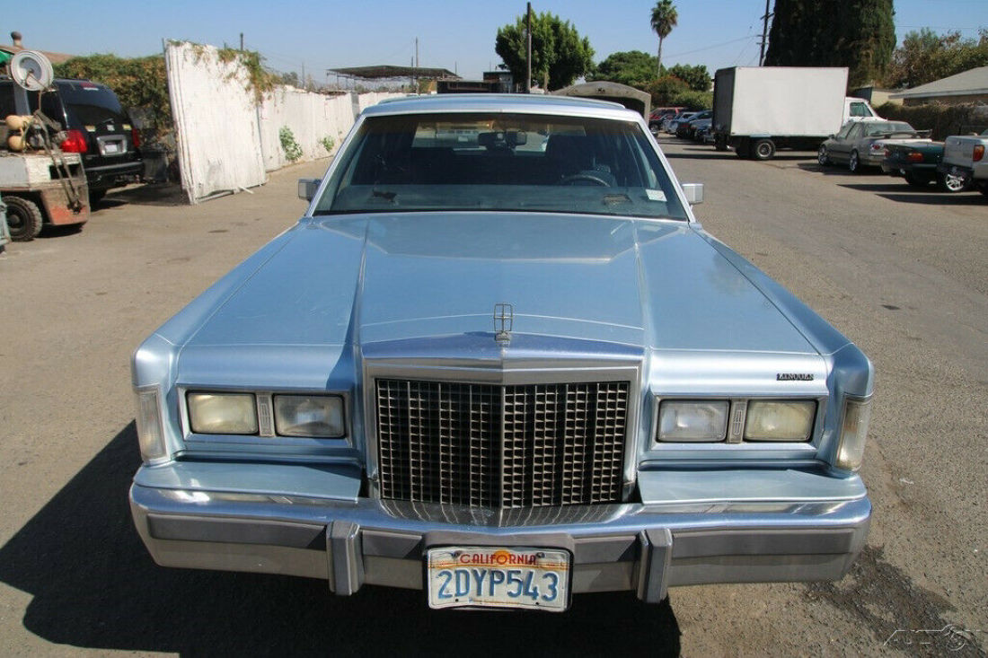 1987 Lincoln Town Car Signature - photo 10