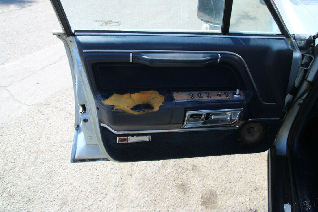 1987 Lincoln Town Car Signature - photo 11