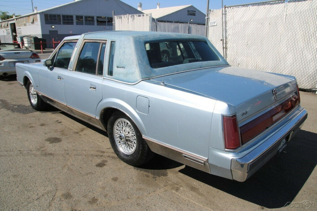 1987 Lincoln Town Car Signature - photo 5