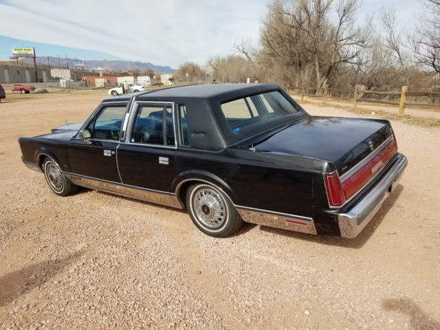 1987 Lincoln Town Car Signature series - photo 4