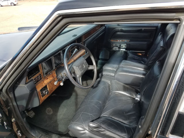 1987 Lincoln Town Car Signature series - photo 5