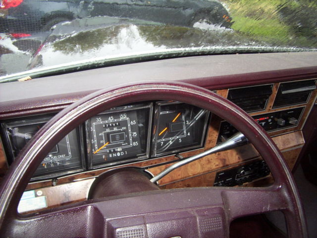 1987 Lincoln Town Car - photo 12