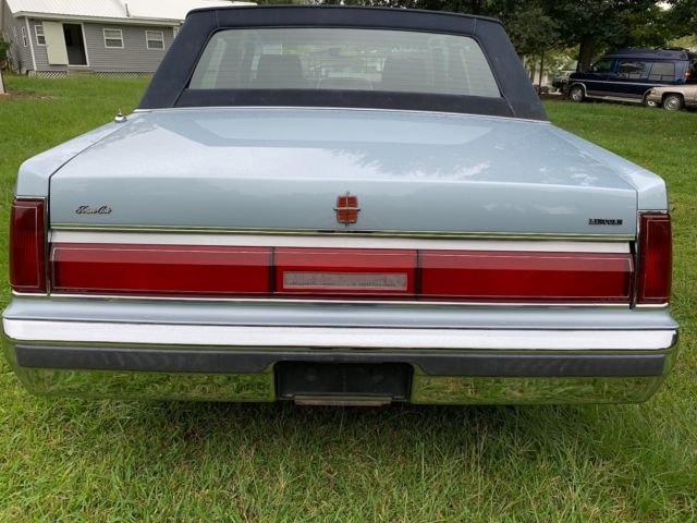 1987 Lincoln Town Car Signature Series - photo 6