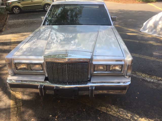 1987 Lincoln Town Car - photo 4