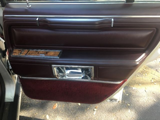 1987 Lincoln Town Car - photo 8
