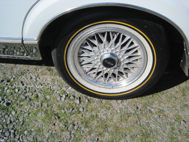 1987 Lincoln Town Car Signture Series - photo 11