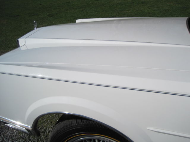 1987 Lincoln Town Car Signture Series - photo 12