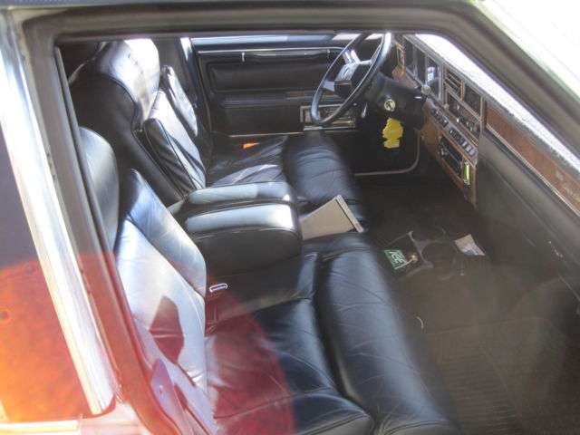 1987 Lincoln Town Car Signture Series - photo 9
