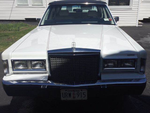1987 Lincoln Town Car Stars & Stripes Edition - photo 3