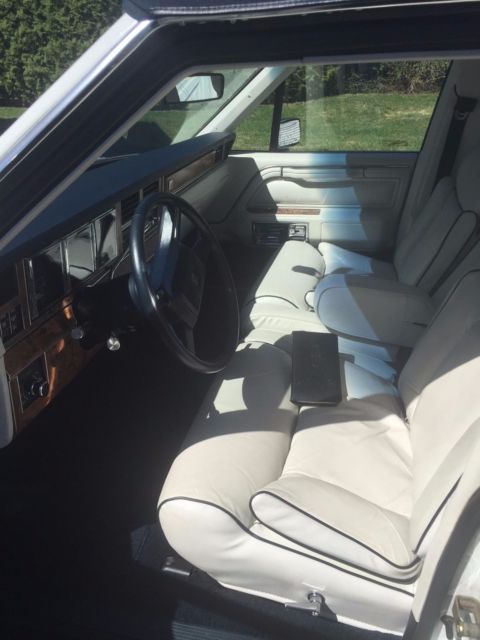 1987 Lincoln Town Car Stars & Stripes Edition - photo 4