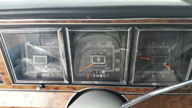 1987 Lincoln Town Car - photo 13