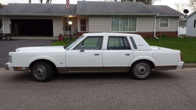 1987 Lincoln Town Car Signature - photo 11