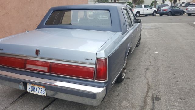 1987 Lincoln Town Car Two tone standard wheels - photo 4