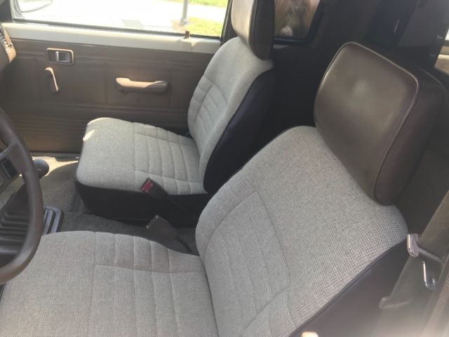 1987 Mazda B-Series Pickups Cloth - photo 6