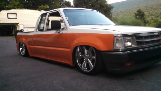 1987 Mazda B-Series Pickups Base Extended Cab Pickup 2-Door - photo 4