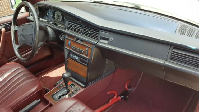 1987 Mercedes-Benz 190-Series - photo 13