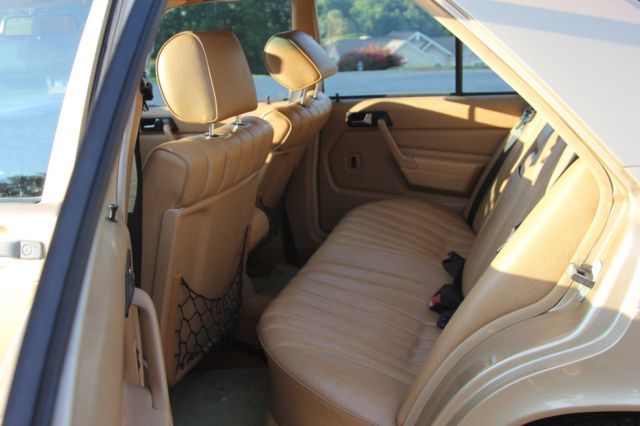 1987 Mercedes-Benz 190-Series - photo 6