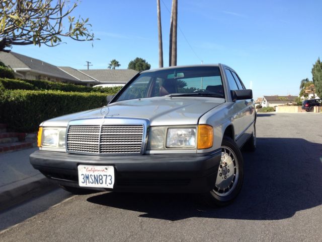 1987 Mercedes 190E NO RESERVE! 1987 Mercedes-Benz 190-Series