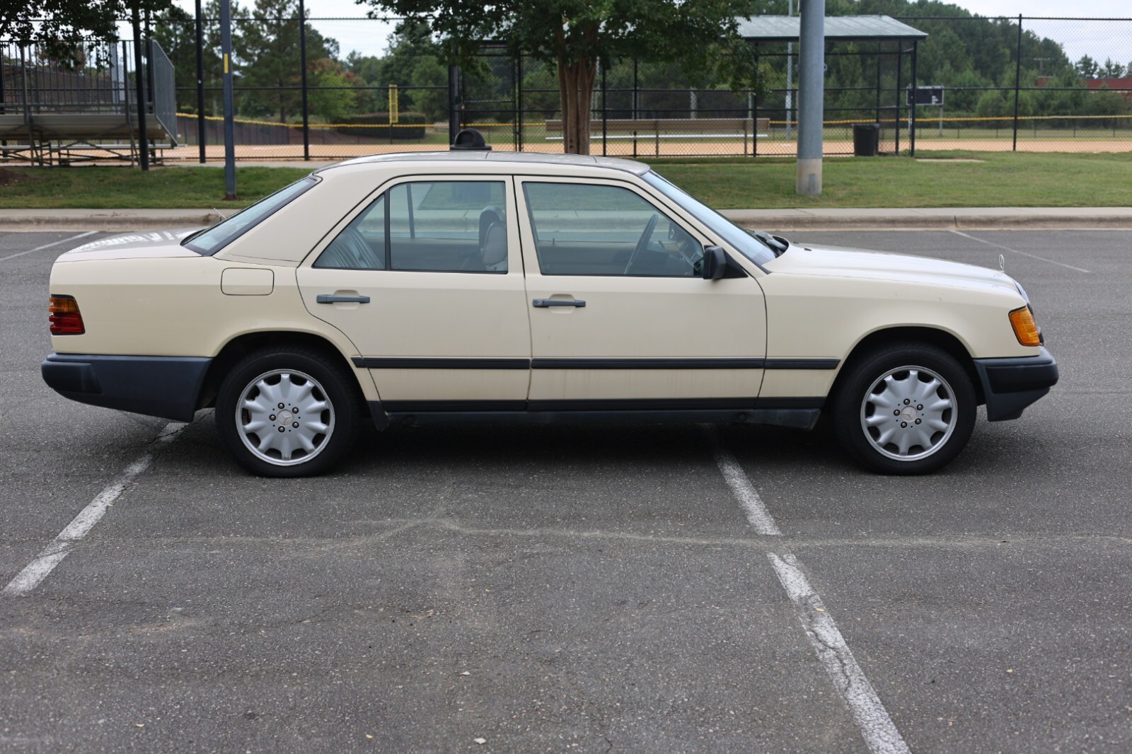 1987 Mercedes-Benz 300-Series - photo 4