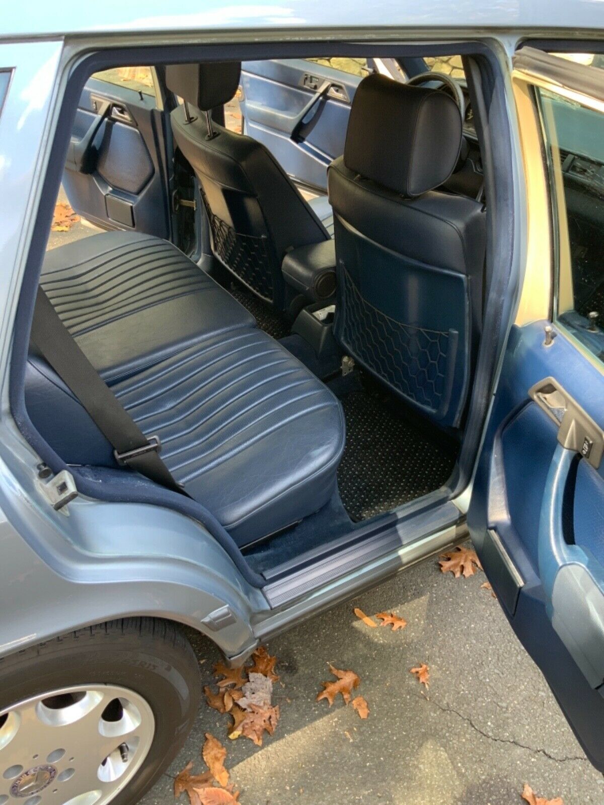 1987 Mercedes-Benz 300-Series - photo 6