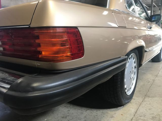 1987 Mercedes-Benz SL-Class 560SL Roadster - photo 9