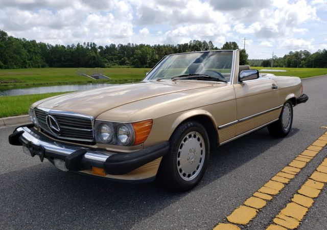 1987 Mercedes 560SL R107 Roadster 67K Miles 2 Tops WE SHIP AND EXPORT WORLDWIDE! 1987 Mercedes-Benz SL-Class 560SL R107
