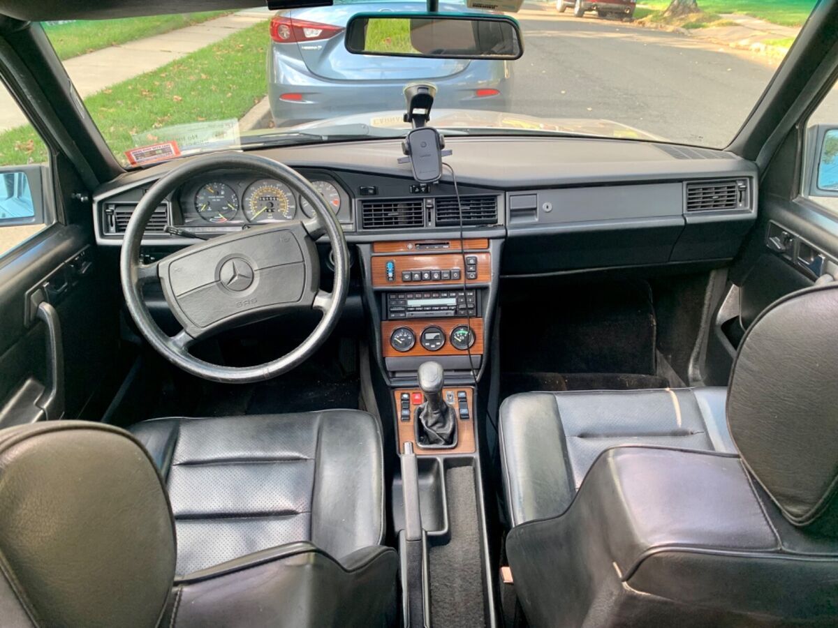 1987 Mercedes-Benz 190-Series - photo 11
