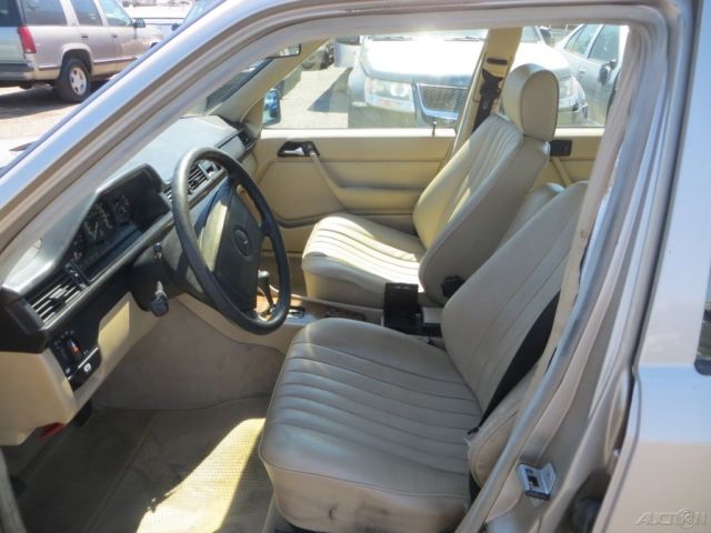 1987 Mercedes-Benz 200-Series 4 Dr - photo 13